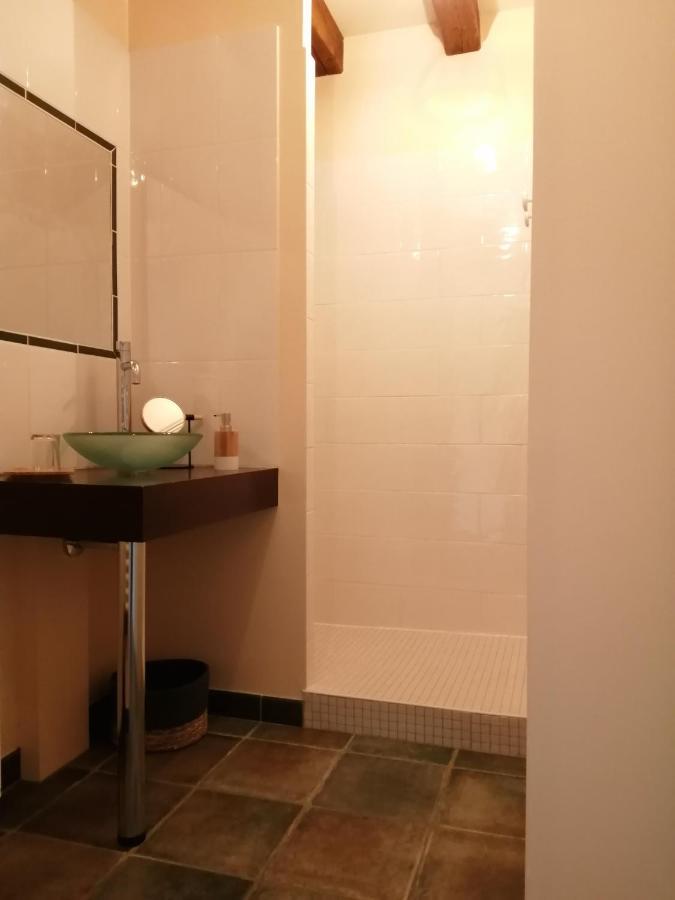 Le Chai De La Rose Spa Et Seances Bien Etre Doue-la-Fontaine Bagian luar foto