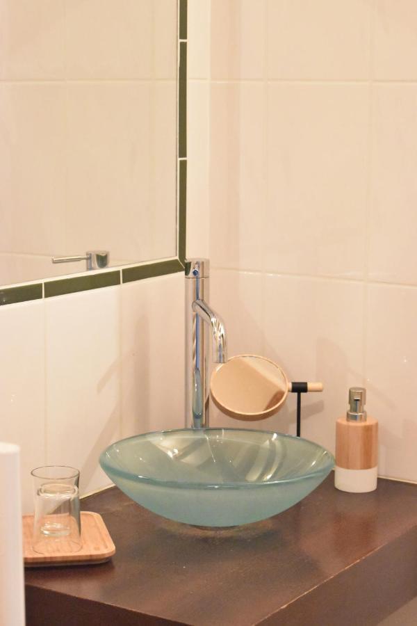 Le Chai De La Rose Spa Et Seances Bien Etre Doue-la-Fontaine Bagian luar foto