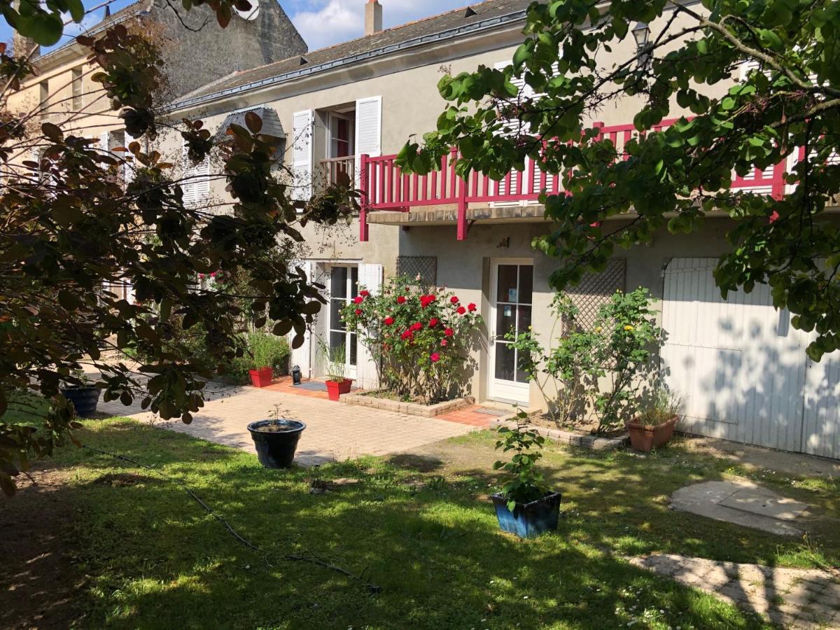 Le Chai De La Rose Spa Et Seances Bien Etre Doue-la-Fontaine Bagian luar foto