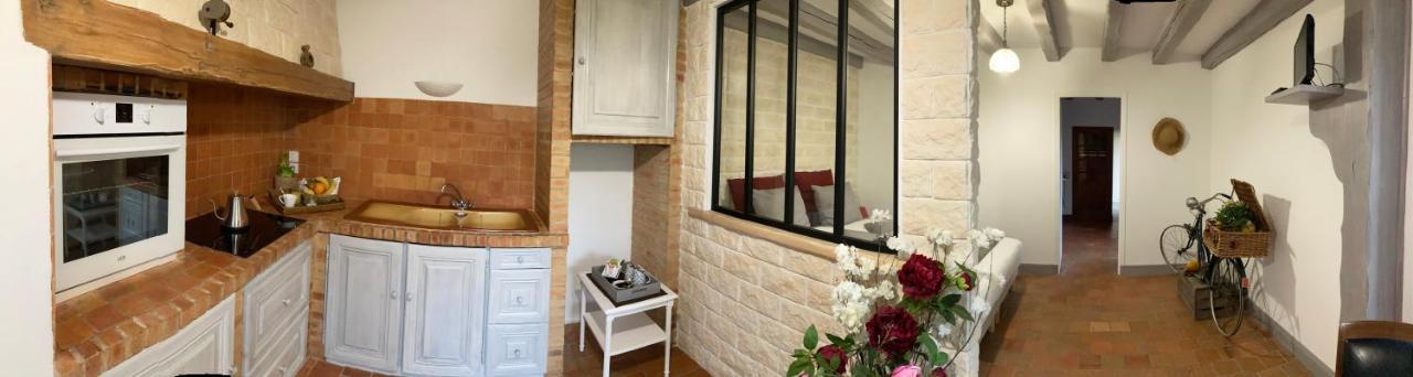 Le Chai De La Rose Spa Et Seances Bien Etre Doue-la-Fontaine Bagian luar foto