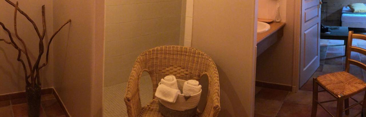 Le Chai De La Rose Spa Et Seances Bien Etre Doue-la-Fontaine Bagian luar foto